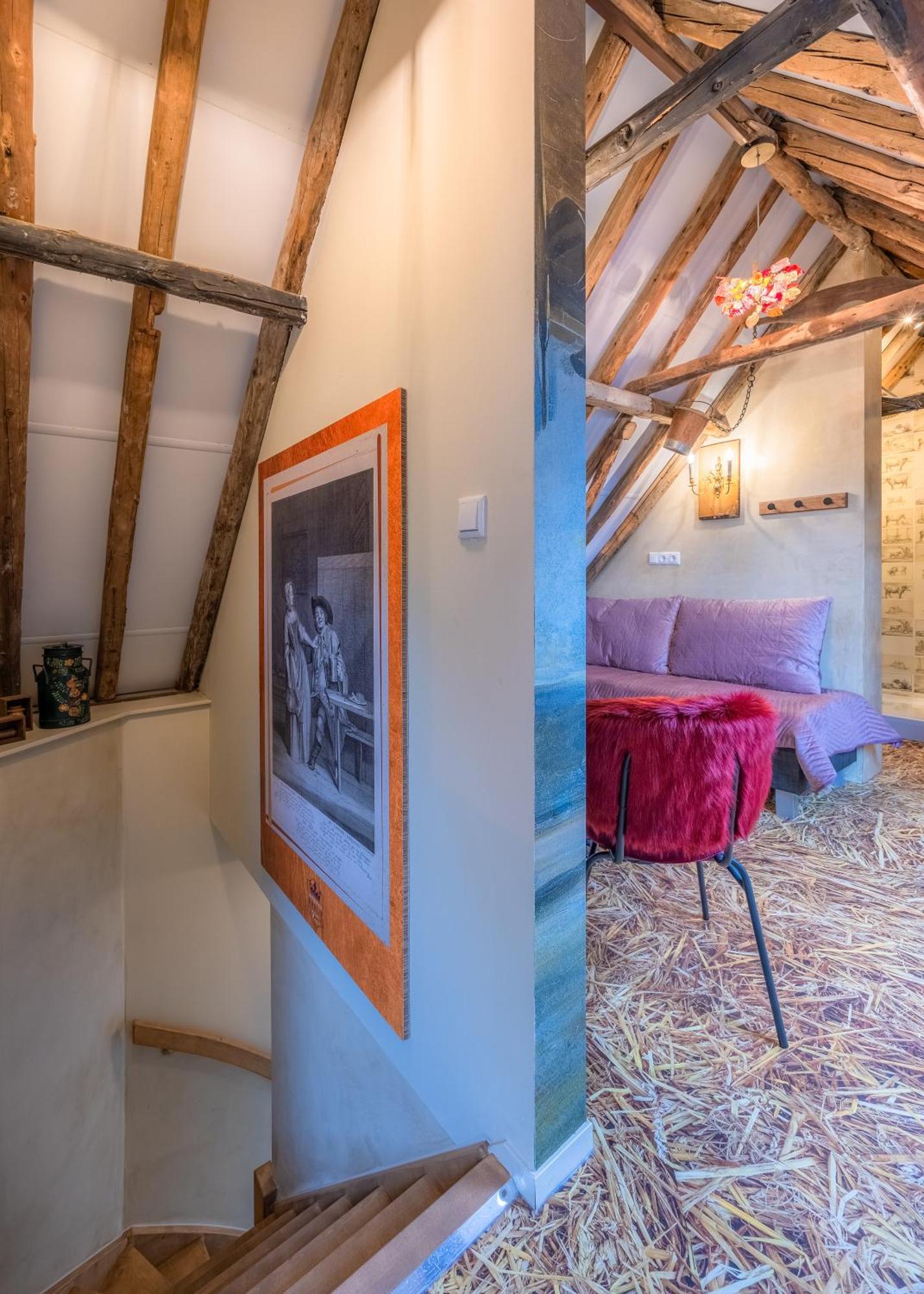 Unieke Bed En Breakfast Met Historisch Verhaal In Ferwert Ferwerd Bagian luar foto